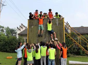 拓展训练视频,团队协作与个人成长的精彩瞬间