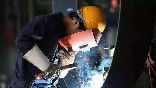 电焊操作视频,技能展示与实操解析