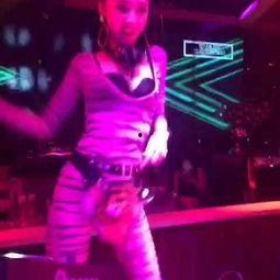 dj夜店视频,DJ音乐视频中的动感瞬间回顾