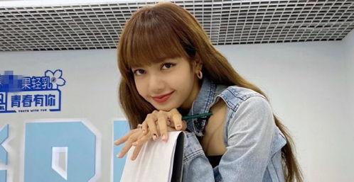 红领巾吃瓜爆料lisa,揭秘Lisa背后的故事