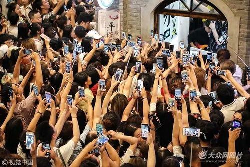 摩登兄弟视频,街头音乐的魅力与激情